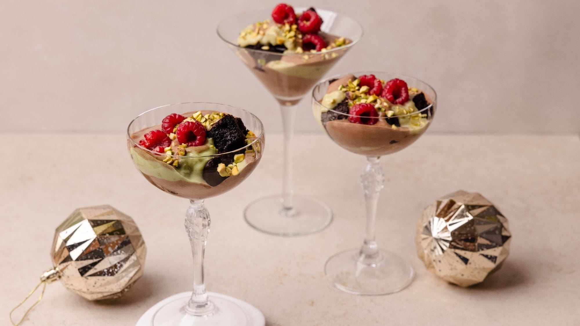 Aeroplane-Dubai-Chocolate-Inspired-Trifles-2000x1125